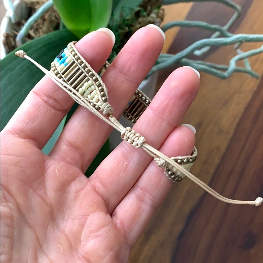 Adjustable beaded bracelet - Picture 4 of 4